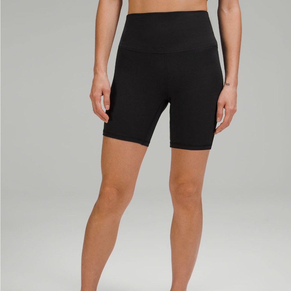 🖤Lululemon 6” align high rise short in black